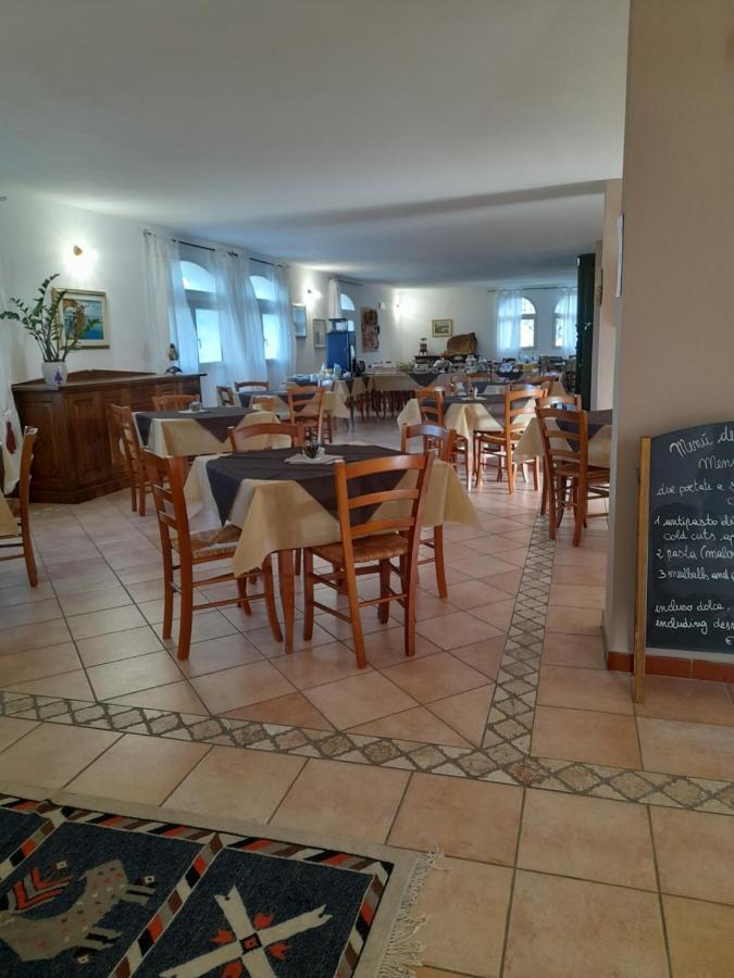 Agriturismo Palas De Serra Country Resort Onifai ภายนอก รูปภาพ