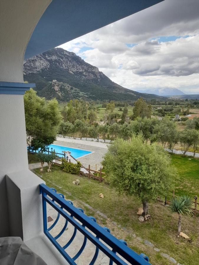 Agriturismo Palas De Serra Country Resort Onifai ภายนอก รูปภาพ