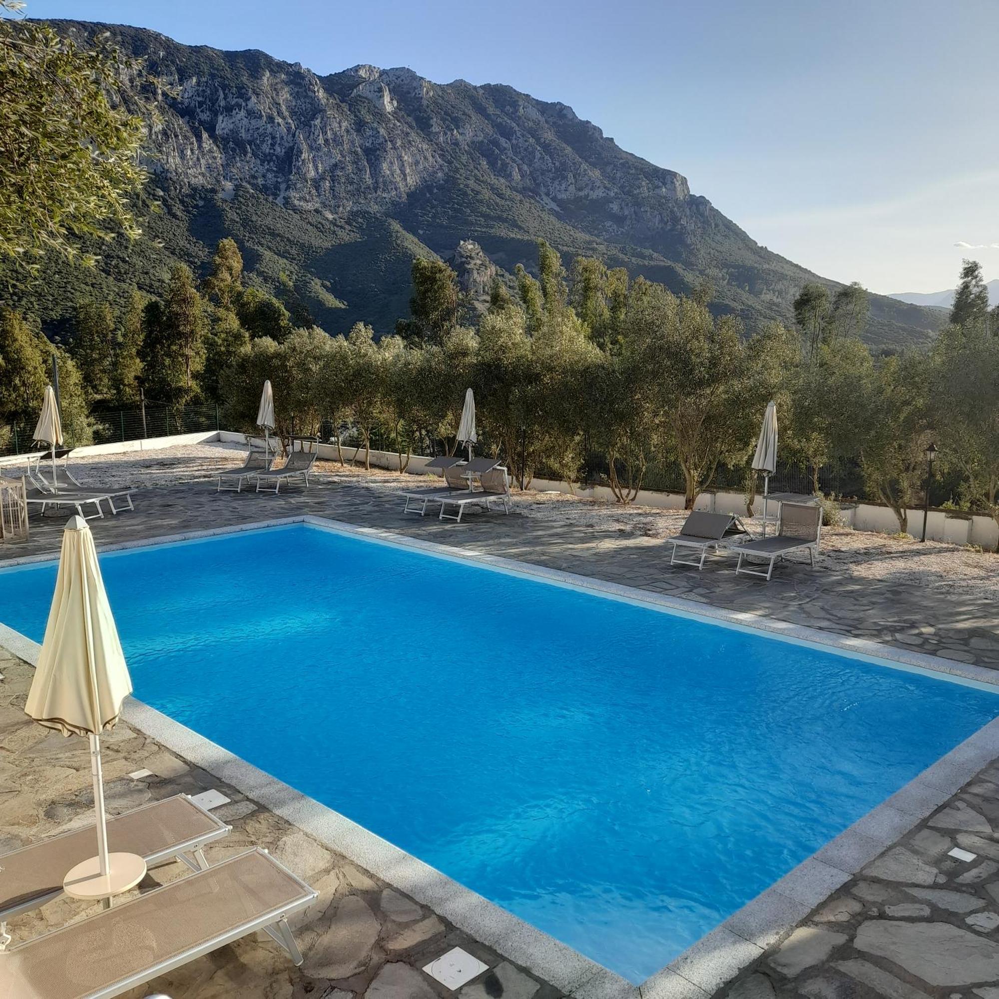 Agriturismo Palas De Serra Country Resort Onifai ภายนอก รูปภาพ